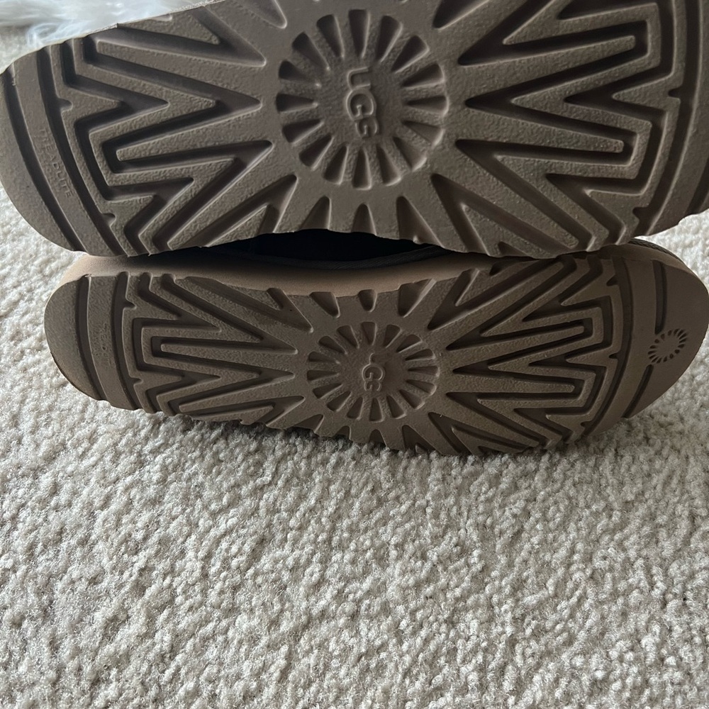 Ugg- Classic Mini Embossed - image 7